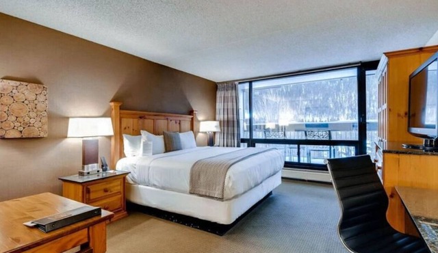 Cozy Keystone Lodge Stay with Breathtaking Views