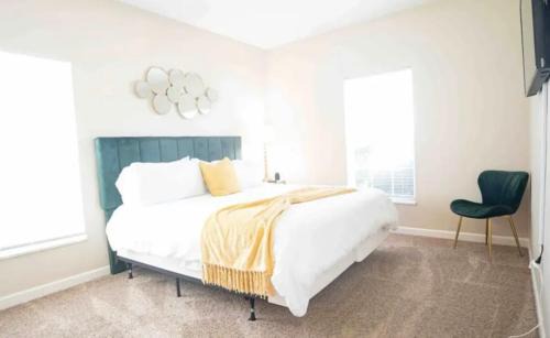 Cozy King 2 bedroom at Easton near Airport