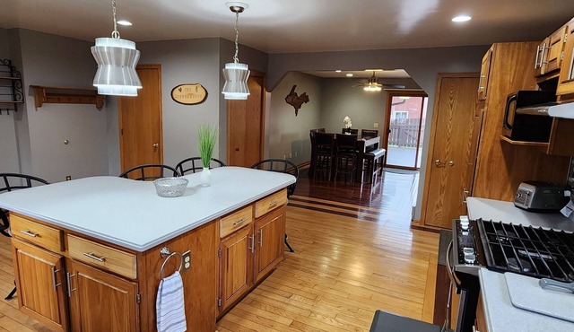 Cozy king bed suite, minutes away from ski resorts, snowmobile, and ATV trails.