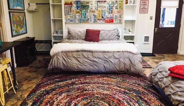 Cozy King by Red Rocks & Downtown Denver