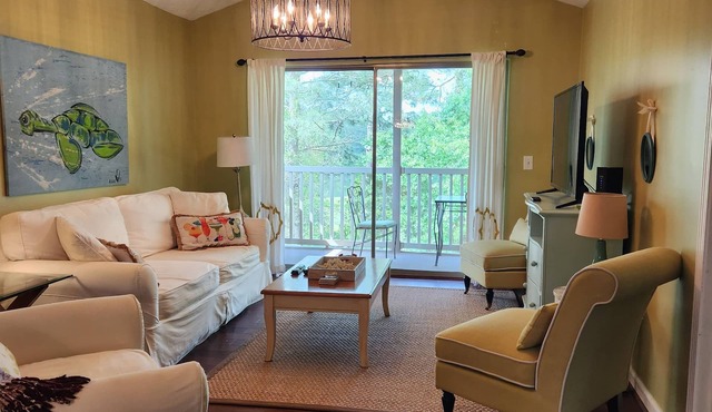 Cozy King Condo on True Blue Golf Club steps from pool hot tub + State Park Pass