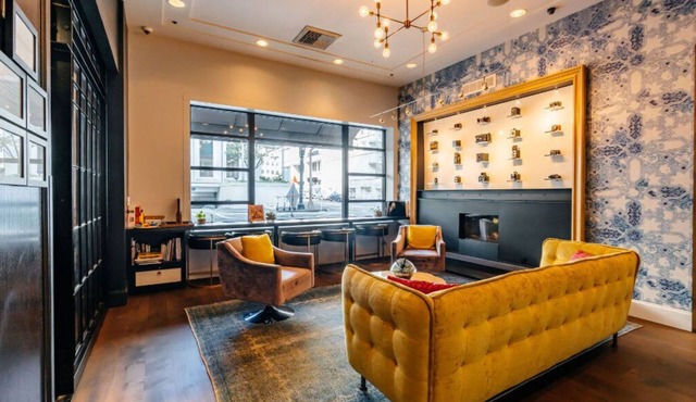 Cozy King | Elegant Ambiance + Premium Amenities