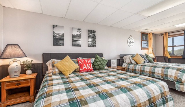 Cozy King + Queen Suite | Near Golf, Lake & Marina