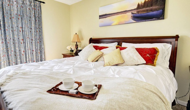 Cozy KY Escape with Hot Tub near the Bourbon Trail