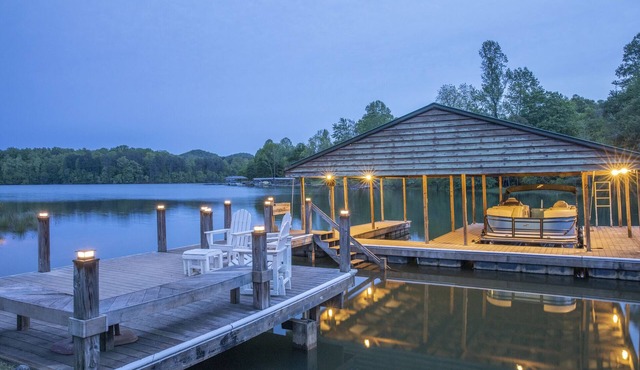 Cozy Lake Chatuge Charm