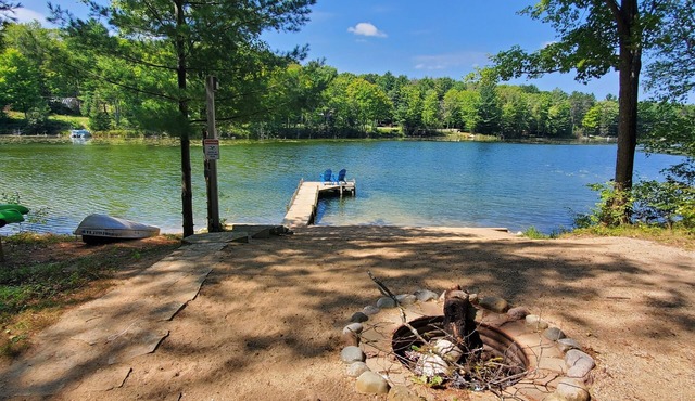 Cozy lake front cabin on 6 private acres