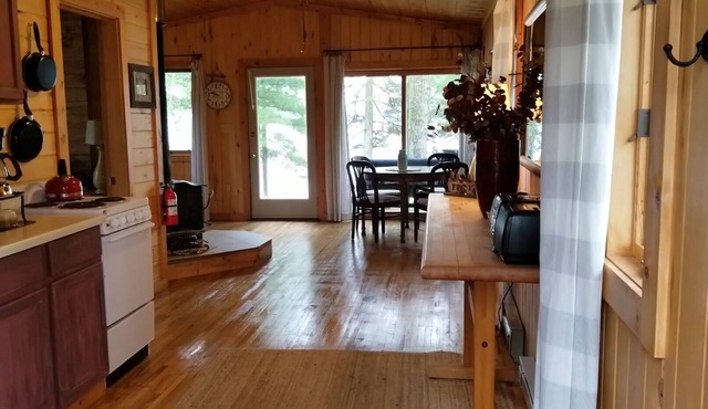 Cozy Lake Front Cabins For A Wonderful Summer, Fall and Winter fun Get Away!n
