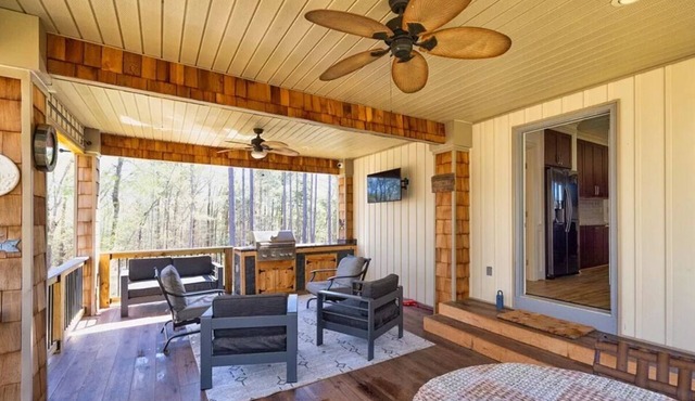 Cozy Lake Front home on Lake Russell