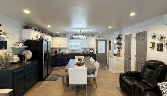Cozy lake front townhouse on Grand Lake Pet Friendly