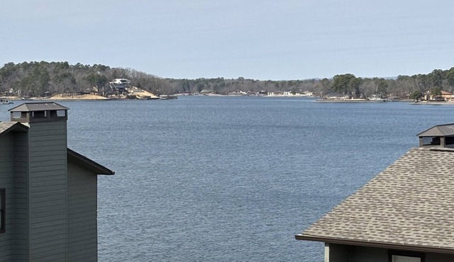 Cozy lake get-away