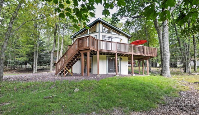 Cozy Lake Harmony Home with Deck - Between 2 Lakes!