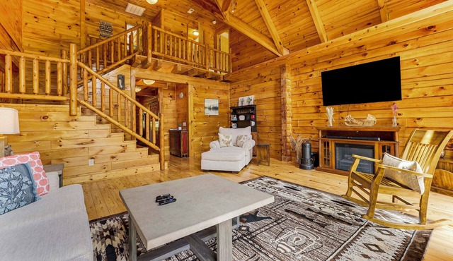 Cozy Lake Hartwell Getaway w/Game Room!