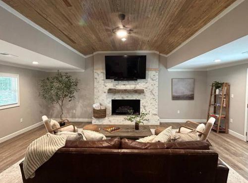 Cozy Lake Home at Raysville