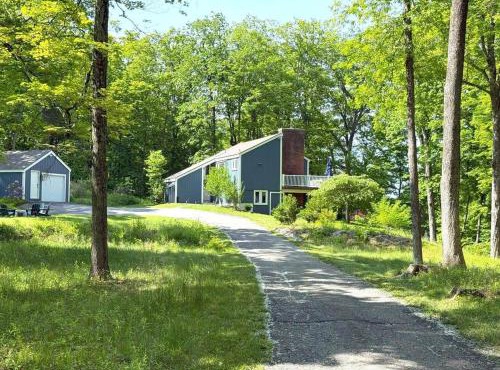 Cozy Lake House - Salisbury/Lakeville