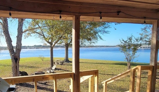 Cozy Lake House with Amazing Views Close to Hooks Marina