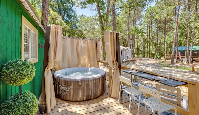 Cozy Lake Livingston Cabin Rental - 2 Mi to Marina