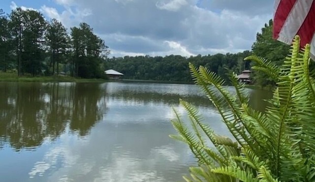 Cozy Lake refuge to relax and restore!