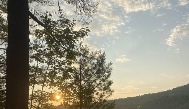 Cozy lake retreat . 330 direct Lake front property on Canada lake with dock.