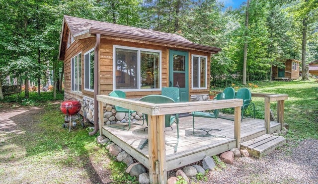 Cozy Lake Retreat at Nystrom’s Resort