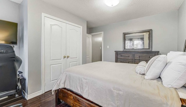 Cozy Lake View Retreat on Rice Lake