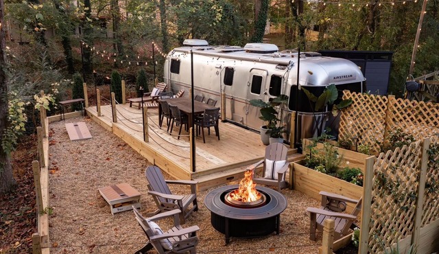 Cozy Lakefront Airstream w/Private Deck & Firepit - Sleeps 6
