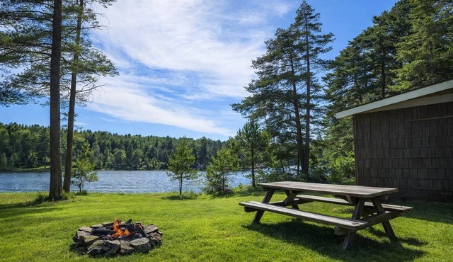 Cozy Lakefront Cabin 16 on Big Basswood Lake