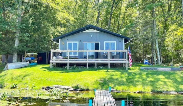 Cozy Lakefront Cabin upstate NY Dog friendly