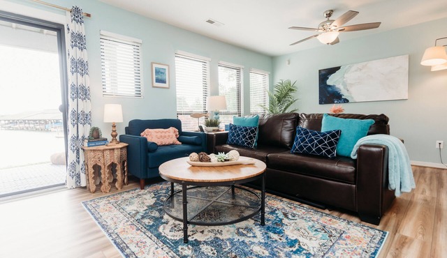 Cozy Lakefront Condo with Kayaks at Bernard's Landing on Smith Mountain Lake