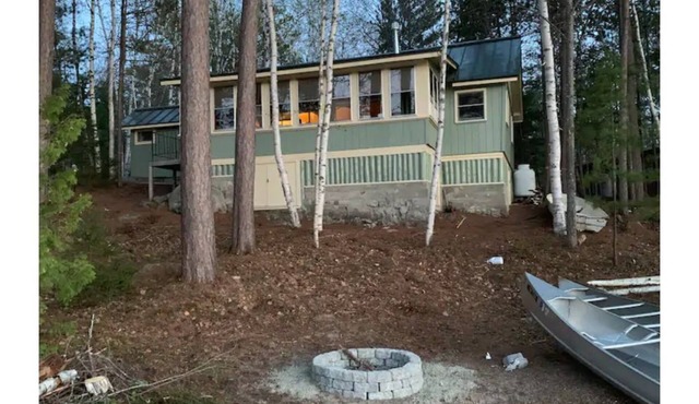 Cozy, Lakefront Cottage, 9 miles to Baxter, dock, kayaks, canoe, 2 bedroom