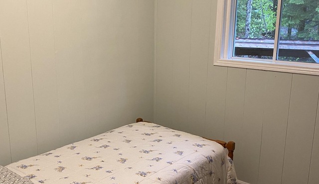 Cozy Lakefront Cottage in Haliburton, ON. A Classic Cottage With Modern Touches!