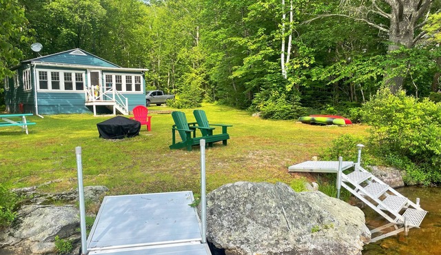 Cozy Lakefront Cottage