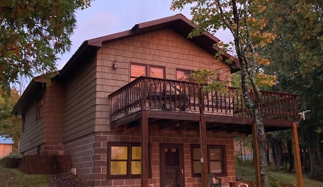 Cozy Lakefront Rental on Lake Gogebic (Sunset Side)