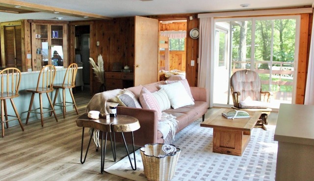 Cozy Lakehouse!