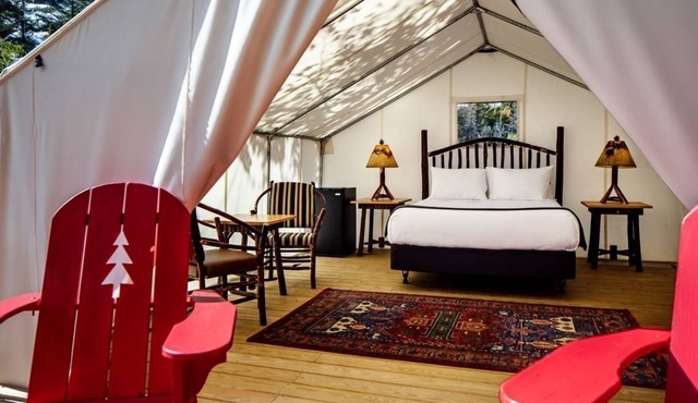 Cozy Lakeside Glamping for Couples! Explore the Adirondacks, Outdoor Pool!