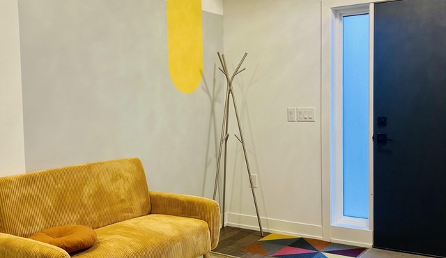 Cozy lakeside living in GTA