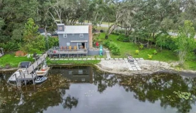 cozy lakeside retreat