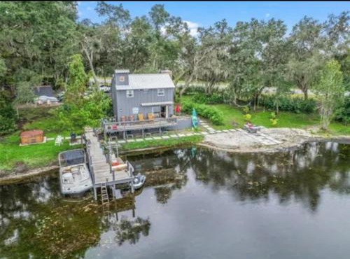 cozy lakeside retreat