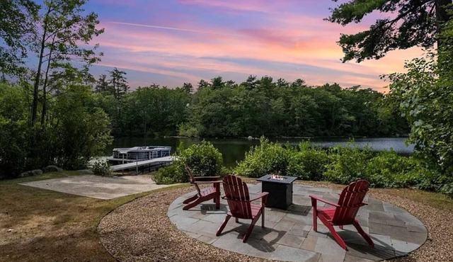 Cozy Lakeside Retreat in Wolfeboro