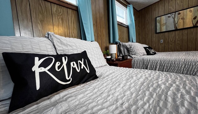 Cozy Lakeside Studio #4 Retreat on Lake Superior - Perfect for ORV!