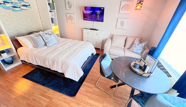 Cozy Lakeside Studio Condo + Private Boat Dock