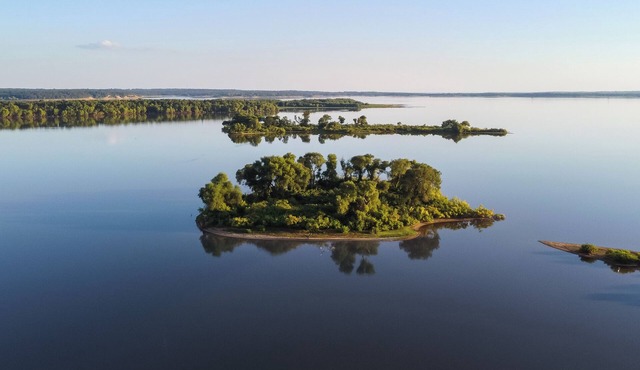 Cozy Lakeside Suite- 2BR hotel room by the lake- Texoma Shores Resort