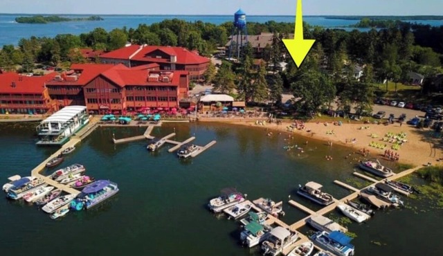 Cozy Lakeview Cabin in the heart of Breezy Point Resort