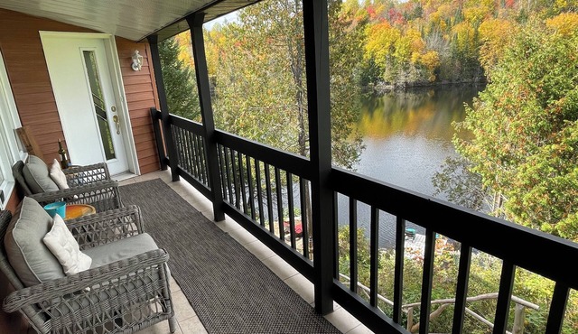 Cozy Lakeview Chalet in the Laurentian's.