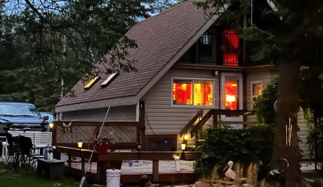 Cozy Lakeview Cottage in Island Beach