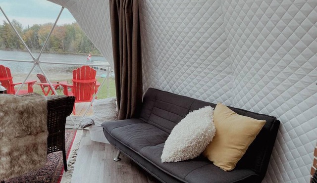 Cozy Lakeview Dome 30 minutes away from Parry Sound