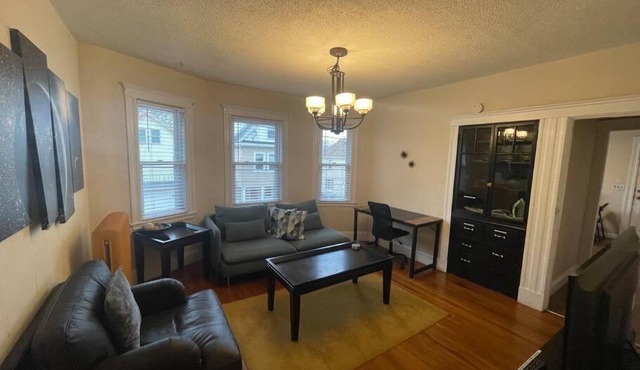 Cozy Large House close to TUFTS/Harvard/MIT 4BR