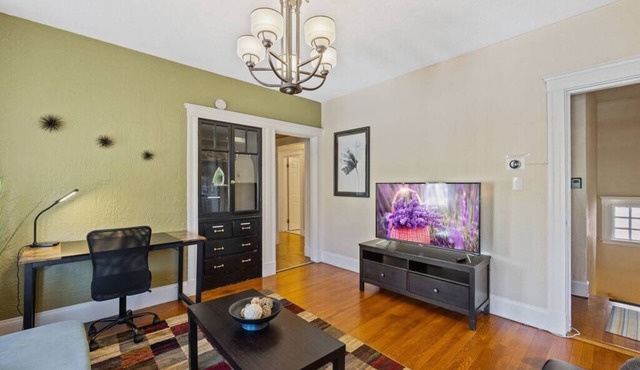 Cozy Large House close to TUFTS/Harvard/MIT 4BR