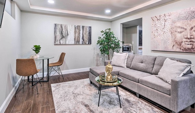 Cozy Laurel Apartment Between Baltimore & DC!