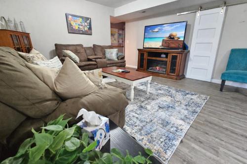 Cozy Lawrence 1BR Near KU - Wi-Fi & Patio