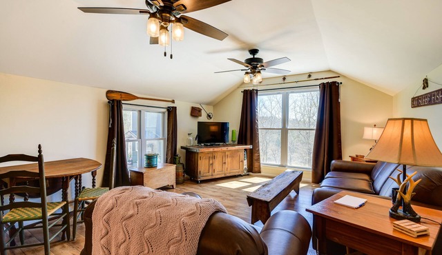 Cozy Lewisburg Getaway w/Deck + Lake Access!